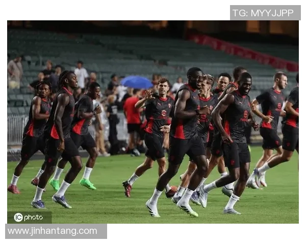 AC米兰友谊赛大胜那不勒斯四球狂欢绝杀时刻引发转会热议