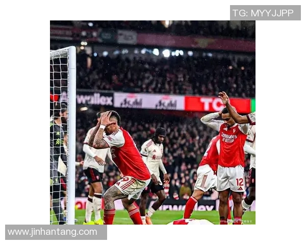 世界杯焦点战里昂与AC米兰激战成平引发争议判罚引爆全场气氛