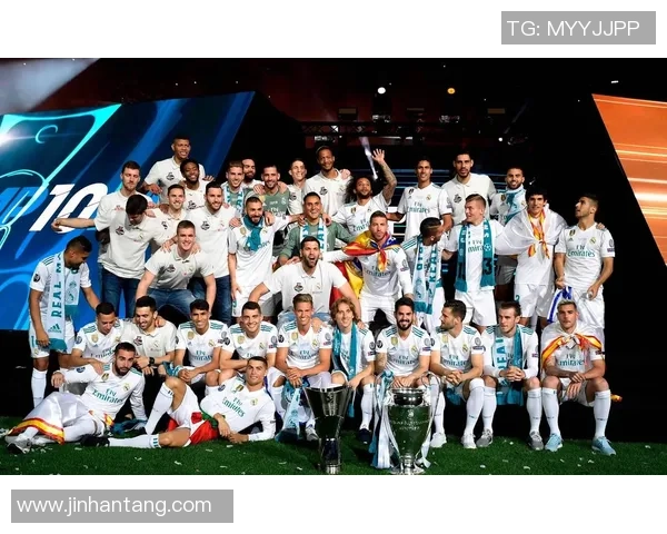 国王杯惊现冷门那不勒斯逆转里昂补时绝杀全场沸腾